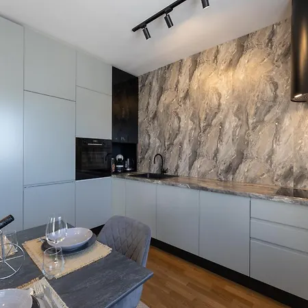 Apartment With Parking Space - Split - 24380 Podstrana